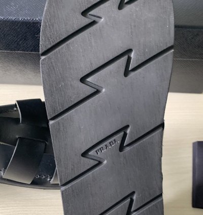 Prada Sandals Us 9 New