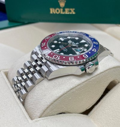 Rolex Gmt-master Ii New Gmt-master Ii 126710blro 40mm Stainless Steel Pepsi Jubilee Bracelet