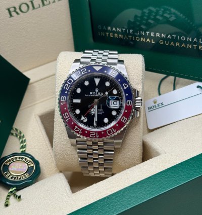 Rolex Gmt-master Ii New Pepsi Blue Red Ceramic Bezel Stainless Steel Jubilee Bracelet