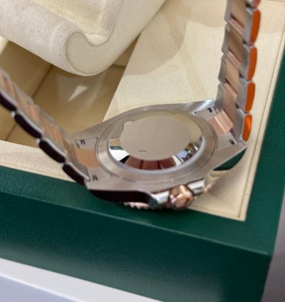Rolex Gmt-master Ii Nuovo 2025 Aprile Rootbeer Acciaio Oro Rosa Full Set Con Documenti Scatola