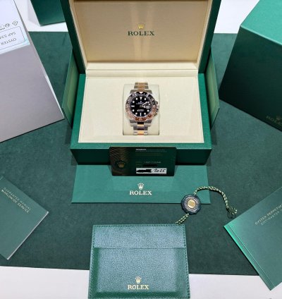 Rolex Gmt-master Ii Nuovo 2025 Aprile Rootbeer Acciaio Oro Rosa Full Set Con Documenti Scatola