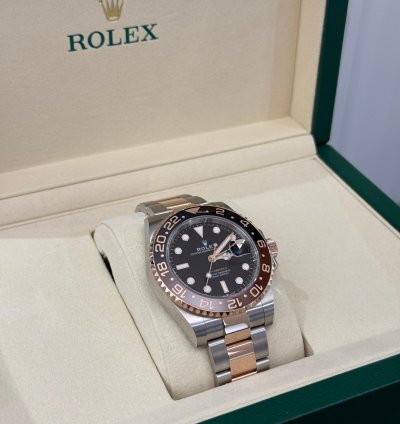 Rolex Gmt-master Ii Nuovo 2025 Aprile Rootbeer Acciaio Oro Rosa Full Set Con Documenti Scatola