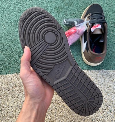 Air Jordan 1 Retro Low Og Sp Travis Scott Mocha
