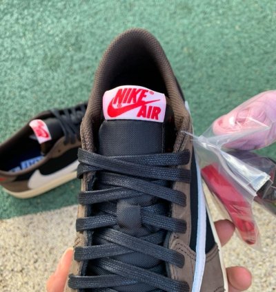 Air Jordan 1 Retro Low Og Sp Travis Scott Mocha