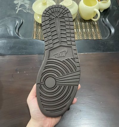 Air Jordan 1 Retro Low Og Sp Travis Scott Mocha