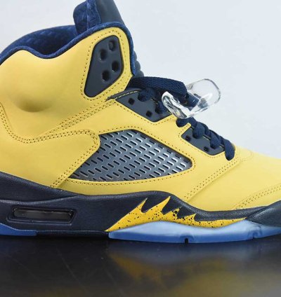 Nike Air Jordan 5 Retro Michigan