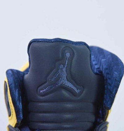 Nike Air Jordan 5 Retro Michigan