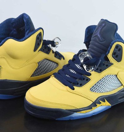 Nike Air Jordan 5 Retro Michigan