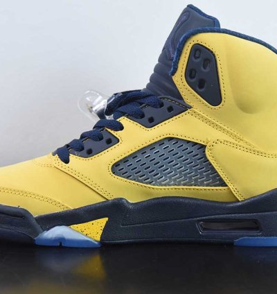 Nike Air Jordan 5 Retro Michigan