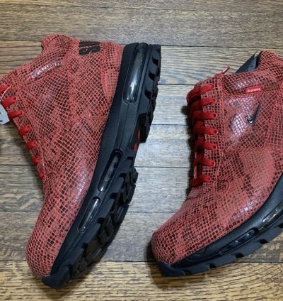 Snakeskin Goadome In Red