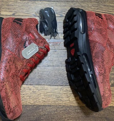 Snakeskin Goadome In Red