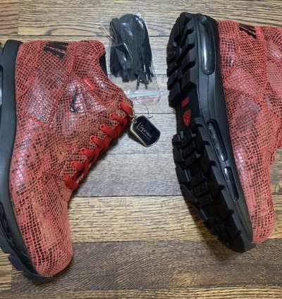 Snakeskin Goadome In Red