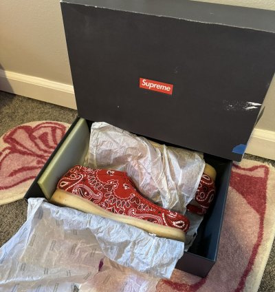 Supreme Clark Originals Wallabee Red Bandana 11 5