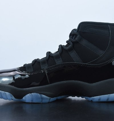 Nike Air Jordan 11 Retro Cap And Gown