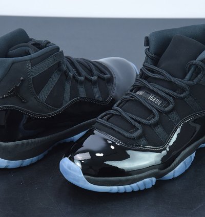Nike Air Jordan 11 Retro Cap And Gown