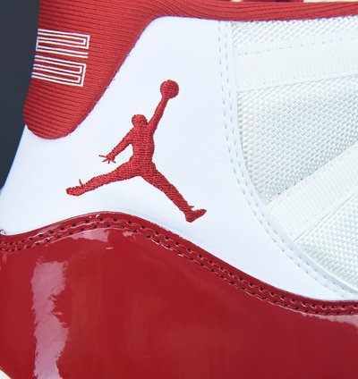 Nike Air Jordan 11 Retro Cherry