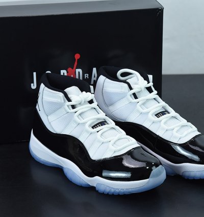 Nike Air Jordan 11 Retro Concord