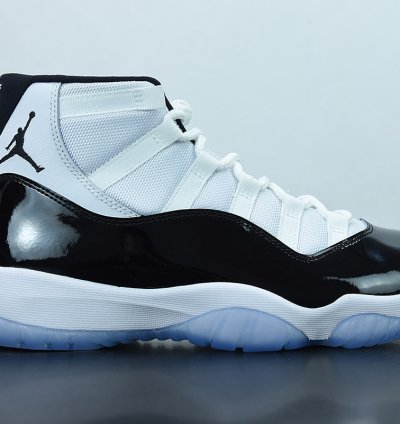 Nike Air Jordan 11 Retro Concord