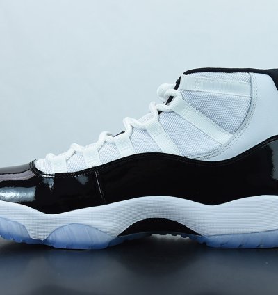 Nike Air Jordan 11 Retro Concord