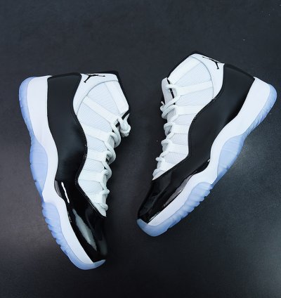 Nike Air Jordan 11 Retro Concord