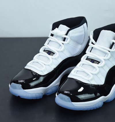 Nike Air Jordan 11 Retro Concord