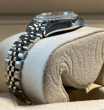 Rolex Lady-datejust Unworn Datejust 28mm Mother Of Pearl mop Diamond Dial Jubilee Bracelet Diamond Bezel 279384rbr