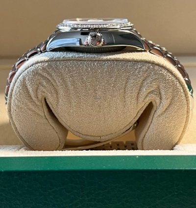 Rolex Lady-datejust Unworn Datejust 28mm Mother Of Pearl mop Diamond Dial Jubilee Bracelet Diamond Bezel 279384rbr