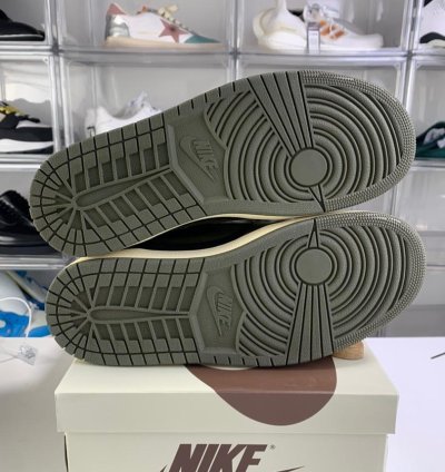 Travis Scott X Air Jordan 1 Low Black Olive