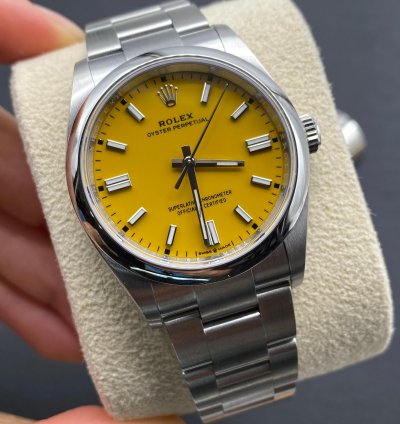 Rolex Oyster Perpetual 36 126000 Yellow Dial