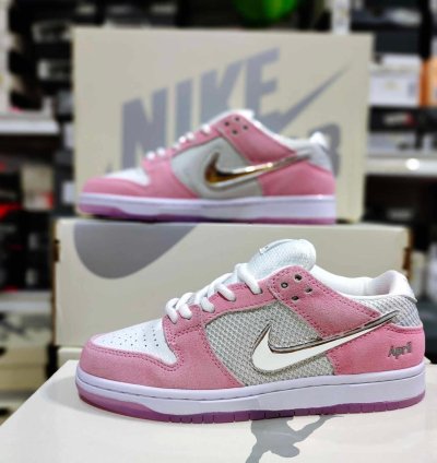 April Skateboard X Nike Sb Dunk Low Pro Pink