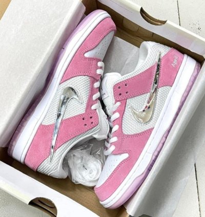 April Skateboard X Nike Sb Dunk Low Pro Pink