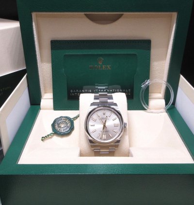 Rolex Oyster Perpetual 41 124300 Error Dial