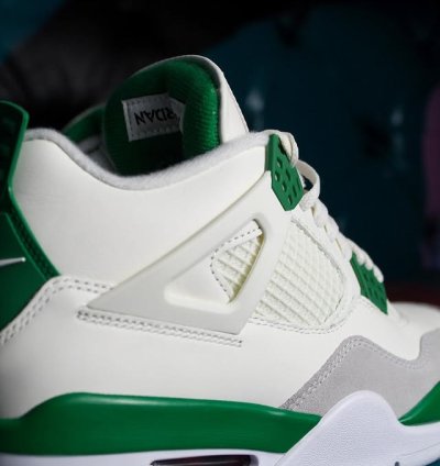 Jordan 4 Retro Sb pine Green
