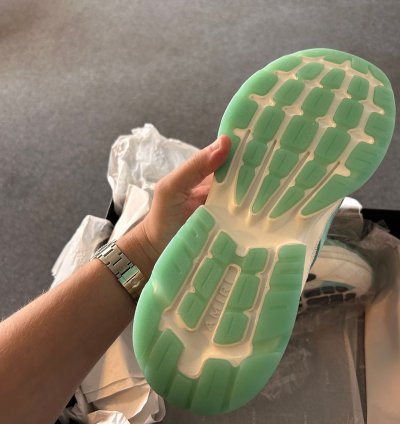 Amiri Bone Runners Baby Blue