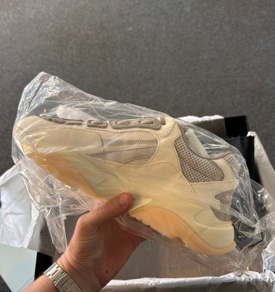 Amiri Bone Runners Stone Grey