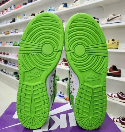 Nike Sb Dunk Low Supreme Stars Green