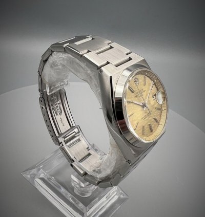 Rolex Oyster Perpetual Date 1530