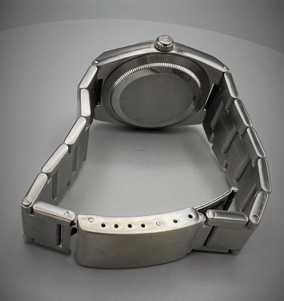 Rolex Oyster Perpetual Date 1530