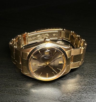 Rolex Oyster Perpetual Date Unworn 1969 18k Gold 1500