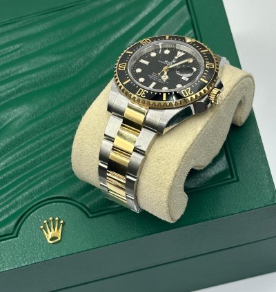 Rolex Sea-dweller 126603 Black