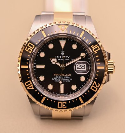 Rolex Sea-dweller Unworn Full Set 126603