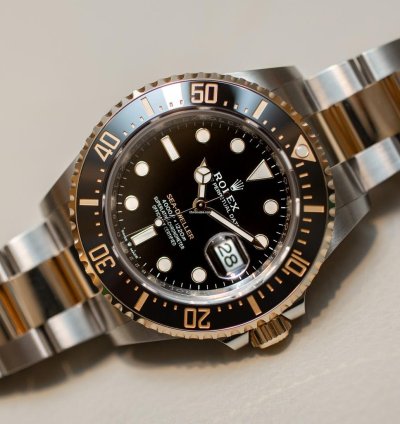 Rolex Sea-dweller Unworn Full Set 126603