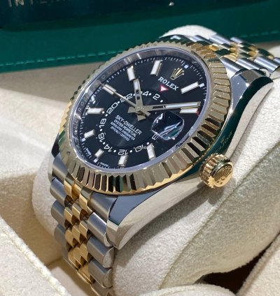 Rolex Sky-dweller