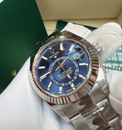 Rolex Sky-dweller 2025 New Sky-dweller Blue Oyster 42mm