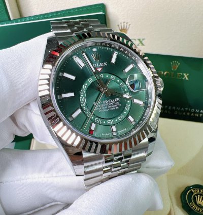 Rolex Sky-dweller 2025 New Sky-dweller Mint Green Jubilee 42mm
