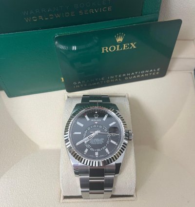 Rolex Sky-dweller 18k White Gold 42mm Black Dial Steel Oyster Bracelet 326934