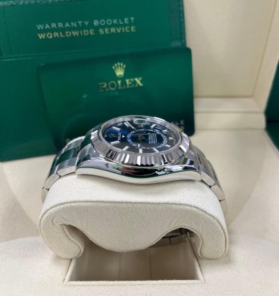 Rolex Sky-dweller 18k White Gold 42mm Blue Dial Steel Bracelet 326934
