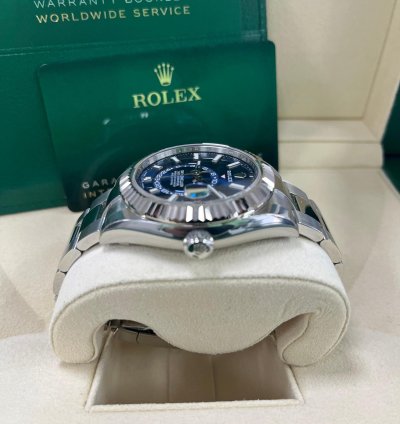 Rolex Sky-dweller 18k White Gold 42mm Blue Dial Steel Bracelet 326934