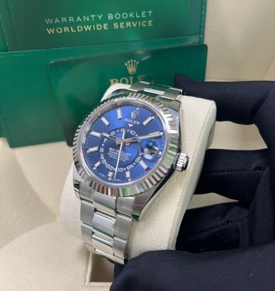 Rolex Sky-dweller 18k White Gold 42mm Blue Dial Steel Bracelet 326934
