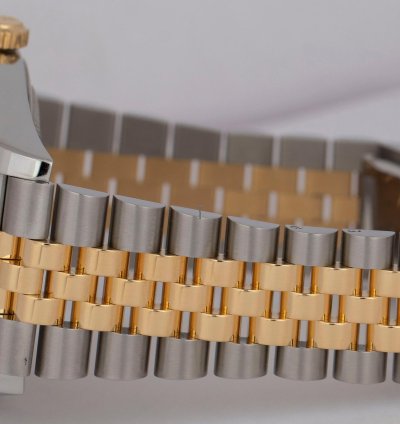 Rolex Sky-dweller 2023 New Papers Rolex Sky-dweller Champagne Two-tone Gold Jubilee 336933 Box